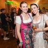 Zahlreiche Feierlustige besuchen am Samstag 26.10.24 das Gambacher Weinfest.