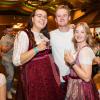 Zahlreiche Feierlustige besuchen am Samstag 26.10.24 das Gambacher Weinfest.