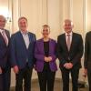Trafen sich bei der Festveranstaltung (von links):  Dr. med. Sebastian Nunnemann, neurologischer Oberarzt, Oberpflegamtsdirektor Walter Herberth, Prof. Dr. med. Frank Erbguth, Präsident der Deutschen Hirnstiftung, Sozialreferentin Hülya Düber, Prof. Dr. med. Ralf-Ingo Ernestus, Ordinarius für Neurochirurgie und stellvertretender Ärztlicher Direktor, Prof. Dr. med. Mathias Mäurer, neurologischer Chefarzt und Ärztlicher Direktor.