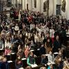 Im voll besetzten Kiliansdom feiert die St.-Ursula-Schule das Fest ihrer Namensgeberin: der heiligen Ursula von Köln. Im voll besetzten Kiliansdom feiert die St.-Ursula-Schule das Fest ihrer Namensgeberin: der heiligen Ursula von Köln.