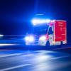Einsatz für die Rettungskräfte in Mittelfranken: Zwei Autofahrerinnen wurden bei einem Zusammenstoß schwer verletzt, eine davon tödlich. (Symbolbild)
