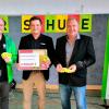 Bei der Spendenübergabe (von links): Peter Häusinger (Geschäftsführer Verkehrswacht Würzburg e.V.), Stefan Hebig (Abteilungsleiter Kommunikation Sparkasse Mainfranken Würzburg), Rainer Mader (Vorsitzender Verkehrswacht Würzburg e.V.)