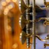 Wer möchte für die Gerolzhöfer Stadtkapelle musizieren? Das Bild zeigt Drücker, mit denen eine Tuba gespielt wird.