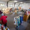 Bei den fünf größten Fairtrade-Organisationen konnten die Einkäufer der fränkischen Weltläden in Eltmann das neue Sortiment für Herbst und Winter fühlen, kosten und bestellen.