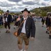 Großartige Stimmmung beim Weisbacher Oktoberfest. Nach dem Festzug wurden auf dem Sportplatz noch getanzt.