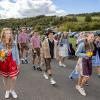 Großartige Stimmmung beim Weisbacher Oktoberfest. Nach dem Festzug wurden auf dem Sportplatz noch getanzt.