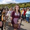 Großartige Stimmmung beim Weisbacher Oktoberfest. Nach dem Festzug wurden auf dem Sportplatz noch getanzt.