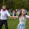 Großartige Stimmmung beim Weisbacher Oktoberfest. Nach dem Festzug wurden auf dem Sportplatz noch getanzt.