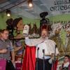 Großartige Stimmmung beim Weisbacher Oktoberfest. Nach dem Festzug wurden auf dem Sportplatz noch getanzt.