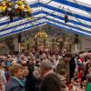 Großartige Stimmmung beim Weisbacher Oktoberfest. Nach dem Festzug wurden auf dem Sportplatz noch getanzt.