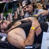 Viele Aussteller und Besucher trafen sich am Samstag bei der Tattoo und Art Convention in der Sennfelder Frankenhalle. Die Möglichkeit sich tätowieren zu lassen wurde gut genutzt.