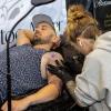 Viele Aussteller und Besucher trafen sich am Samstag bei der Tattoo und Art Convention in der Sennfelder Frankenhalle. Die Möglichkeit sich tätowieren zu lassen wurde gut genutzt.