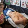 Viele Aussteller und Besucher trafen sich am Samstag bei der Tattoo und Art Convention in der Sennfelder Frankenhalle. Die Möglichkeit sich tätowieren zu lassen wurde gut genutzt.