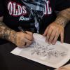 Viele Aussteller und Besucher trafen sich am Samstag bei der Tattoo und Art Convention in der Sennfelder Frankenhalle. Die Möglichkeit sich tätowieren zu lassen wurde gut genutzt.