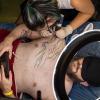 Viele Aussteller und Besucher trafen sich am Samstag bei der Tattoo und Art Convention in der Sennfelder Frankenhalle. Die Möglichkeit sich tätowieren zu lassen wurde gut genutzt.