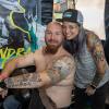 Viele Aussteller und Besucher trafen sich am Samstag bei der Tattoo und Art Convention in der Sennfelder Frankenhalle. Die Möglichkeit sich tätowieren zu lassen wurde gut genutzt.