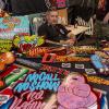 Viele Aussteller und Besucher trafen sich am Samstag bei der Tattoo und Art Convention in der Sennfelder Frankenhalle. Die Möglichkeit sich tätowieren zu lassen wurde gut genutzt.