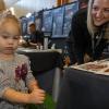 Viele Aussteller und Besucher trafen sich am Samstag bei der Tattoo und Art Convention in der Sennfelder Frankenhalle. Die Möglichkeit sich tätowieren zu lassen wurde gut genutzt.