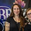 Viele Aussteller und Besucher trafen sich am Samstag bei der Tattoo und Art Convention in der Sennfelder Frankenhalle. Die Möglichkeit sich tätowieren zu lassen wurde gut genutzt.