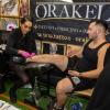Viele Aussteller und Besucher trafen sich am Samstag bei der Tattoo und Art Convention in der Sennfelder Frankenhalle. Die Möglichkeit sich tätowieren zu lassen wurde gut genutzt.