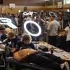 Viele Aussteller und Besucher trafen sich am Samstag bei der Tattoo und Art Convention in der Sennfelder Frankenhalle. Die Möglichkeit sich tätowieren zu lassen wurde gut genutzt.