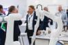 Cobots können höchst präzise arbeiten und sind flexibel und einfach zu programmieren.