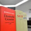 2100 Euro sollte der Angeklagte bezahlen. "Ich hab aber nur 1500 Euro Rente", meinte er vor dem Amtsgericht Gemünden.