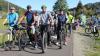 Startschuss auf dem Rhönexpress-Radweg: Am Sonntag, 22. September, eröffneten Bürgermeister Matthias Hauke (v.l.), Bürgermeister Gerd Kleinhenz, Bürgermeister Jan Marberg und Uwe Schmidt, Umsetzungsbegleiter der Rhönallianz die  Erlebnis-Radtour in Oberbach.