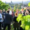Vor Ort, auf dem Weingut am Stein der Familie Knoll, diskutierten die Mitglieder der Grünen-Landtagsfraktion am Freitag über Landwirtschaft und Weinbau in Zeiten des Klimawandels.