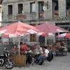 Das Café Voll heute. Bei schönem Wetter genießen die Gäste bereits am Morgen ihr Frühstück vor dem Haus auf dem Marktplatz. Das Café Voll heute. Bei schönem Wetter genießen die Gäste bereits am Morgen ihr Frühstück vor dem Haus auf dem Marktplatz.