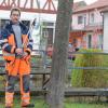 Ein Lieblingsplatz des langjährigen Bauhofleiters der Gemeinde Kolitzheim, Georg Wieland, ist der Weiher in seinem Heimatort Stammheim. Unweit von hier wohnt er mit seiner Frau Katharina, mit der er eine kleine Pension betreibt und einen großen Garten bewirtschaftet. Eine Schar von Enkelkindern wird ihn auch im Ruhestand auf Trapp halten.