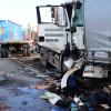 Bei einem Lkw-Unfall auf der A 3 bei Theilheim wurde ein 54-Jähriger lebensbedrohlich verletzt.