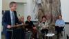 Oberbürgermeister Sebastian Remelé überreichte in der Kunsthalle die Preise der sechsten Triennale an Heidrun Schimmel (Hauptpreis) und Lisa Wölfel (Publikumspreis). In der Diskussionsrunde dabei waren (von links): (verdeckt Dr. Barbara Kahle), Stefanie Brehm, Dr. Caroline Sternberg, Heidrun Schimmel, Dr. Julia Weimar). Im Hintergrund die großformatigen Bilder von Lisa Wölfel. Oberbürgermeister Sebastian Remelé überreichte in der Kunsthalle die Preise der sechsten Triennale an Heidrun Schimmel (Hauptpreis) und Lisa Wölfel (Publikumspreis). In der Diskussionsrunde dabei waren (von links): (verdeckt Dr. Barbara Kahle), Stefanie Brehm, Dr. Caroline Sternberg, Heidrun Schimmel, Dr. Julia Weimar). Im Hintergrund die großformatigen Bilder von Lisa Wölfel.
