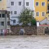 In Passau wird dringend davor gewarnt, überflutete Bereiche zu betreten.