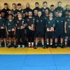 Die Mannschaft des TV Unterdürrbach für die Bayernliga-Saison 2024 mit (hintere Reihe, von links) Murtaza Mohammadi, Fabian Schmidt, Ole Dümmler, Zelimhan Movsurov, Yan Faltermeier, Anton Okhriomenko, Vadym Tatarchenko, Ferit Tekol, Matthias Bedel, Ruben Aichele, Daniel Hoepstein. Mitte: Yakhoub Ajjo, Johannes Adam, Dominik Fleischmann, Tymur Mykhalov, Gheorge Catranji, Sami Alissa, Dimitru Sudakov, Julian Hemmerich, Khizir Dashaev, Ramin Ahmadi, Abdel Kareem, Bibulat Movsurov, Eshak Ajjo, Timo Hoepstein. Vorne: Munawar Rahmani, Fazilrahman Momini, Felix Fuss, Pascal Hartung, Markus Bedel, Lennox Adam, Maximillian Fuss, Amin Ajjo und Gianni Giuca.