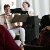 Mit Musik kann die Lebensqualität von Menschen mit Demenz und ihren Angehörigen verbessert werden.