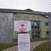 Schilder am Eingang des Fladunger Haus für Kinder weisen auf die aktuell wegen Corona gültigen Regeln hin. Schilder am Eingang des Fladunger Haus für Kinder weisen auf die aktuell wegen Corona gültigen Regeln hin.