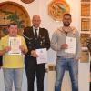 Gauschützenmeister Andreas Kleineberg zeichnete (von links): Thomas Bickel (Gauehrennadel in Bronze), Alexander Harth, Sebastian Menz und Andreas Amend (je Verdienstnadel des BSSB) für ihre Arbeit in der Vorstandschaft aus. Gauschützenmeister Andreas Kleineberg zeichnete (von links): Thomas Bickel (Gauehrennadel in Bronze), Alexander Harth, Sebastian Menz und Andreas Amend (je Verdienstnadel des BSSB) für ihre Arbeit in der Vorstandschaft aus.