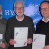 Ortsgruppenvorsitzender Ottmar Deppisch ehrte Karl-Jürgen Popp für 30 Jahre und Peter Gräb für 20 Jahre Mitgliedschaft im LBV.