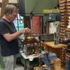 Normalerweise repariert Karl-Hans Schüttler historische Uhren in seiner Werkstatt in Nordheim. Am Tag des Handwerks kann man ihm im Freilandmuseum bei der Arbeit über die Schulter schauen. Normalerweise repariert Karl-Hans Schüttler historische Uhren in seiner Werkstatt in Nordheim. Am Tag des Handwerks kann man ihm im Freilandmuseum bei der Arbeit über die Schulter schauen.