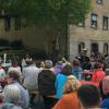 Gottesdienst mit Father Dunstan Asiimwe, Pastoralreferent Florian Meier und den Püssensheimer Dorfmusikern.