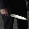 Ein Unbekannter, rund 18 Jahre alter Mann, soll in Tauberbischofsheim eine 13-Jährige mit einem Küchenmesser bedroht haben. (Symbolbild)
