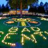 Unzählige Lichter leuchten beim großen Kurparkfest in Bad Mergentheim.