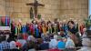 Der Rimparer Gospelchor Troubadour begeistert die zahlreichen Zuschauer:innen in der restlos gefüllten Missio-Kapelle beim Benefizkonzert zugunsten des Rimparer Afrikavereins Tionana-Hilfe zur Selbthilfe in Malawi e.V. Rimpar.