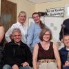 Die Theatergruppe um Selina Häusinger, Gerwin Meth, Gabi Spiegel, Julia Ott, Ingrid Friedrich, Lothar Wahler und Johannes Kraus (von links) präsentiert das Lustspiel "Alles nach Plan".