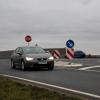 Trotz Stoppschildern, Sichtschutzzäunen und Tempo-Limit gilt die Kreuzung der B19 mit der Kreisstraße WÜ 46 zwischen Giebelstadt und Herchsheim als Unfallschwerpunkt.