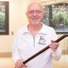 Jan Fitzner, Cane-Fu Lehrer, bietet Rentnerinnen und Rentnern einen neuen Selbstverteidigungskurs in der Volkshochschule an. Jan Fitzner, Cane-Fu Lehrer, bietet Rentnerinnen und Rentnern einen neuen Selbstverteidigungskurs in der Volkshochschule an.