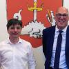 Bürgermeister Waldemar Brohm, CSU (rechts) und Norbert Ritzer, MM nach der Vereidigung am 14. Mai im Gemeinderat Margetshöchheim.