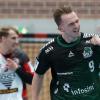 Jona Reidegeld (Wölfe Würzburg) jubelt über ein Tor. Die Wölfe Würzburg haben ihr letztes Heimspiel der Saison gegen die TGS Pforzheim gewonnen und sind vor dem letzten Spieltag punktgleich mit dem HC Oppenweiler/Backnang, dem direkten Konkurrenten um die Aufstiegsrelegation.