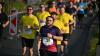 Um die 1500 Läuferinnen und Läufer nehmen am Donnerstag (13.06.24) am sogenannten WUE2RUN Firmenlauf in Würzburg teil. Bei Abendsonne und milden Temperaturen passieren die Teilnehmer gegen 20 Uhr den Oberen Mainkai.